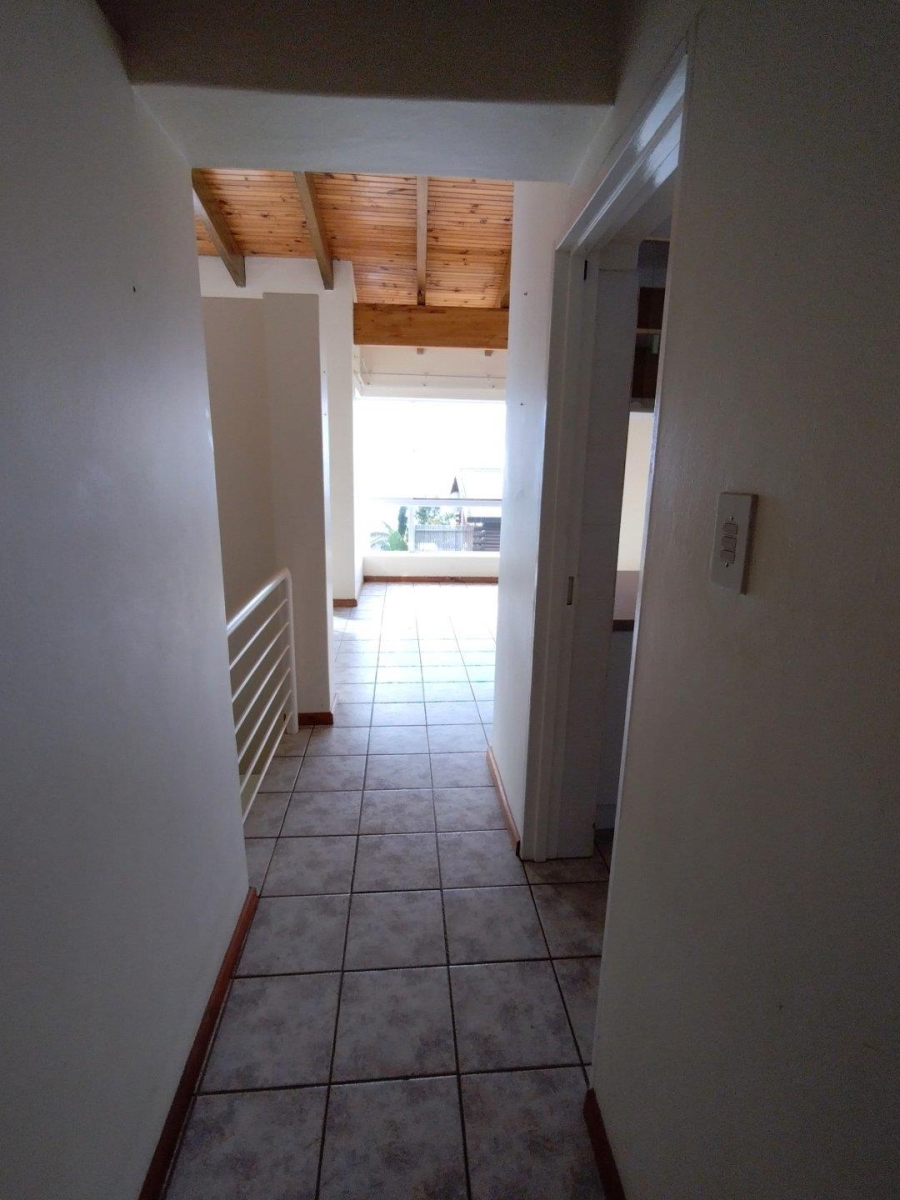 3 Bedroom Property for Sale in Wavecrest Eastern Cape